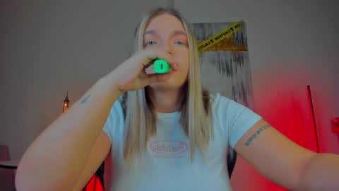 Violla online show from December 18, 2024, 3:26 am