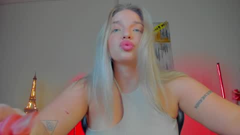 Violla online show from January 3, 2025, 9:47 am