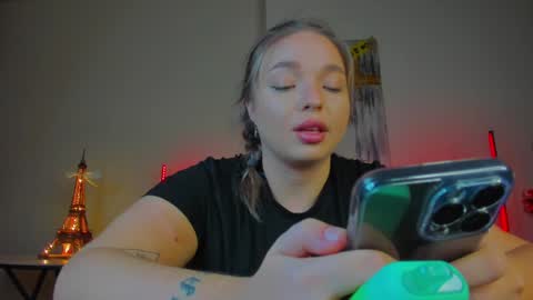 Violla online show from February 6, 2025, 9:22 am