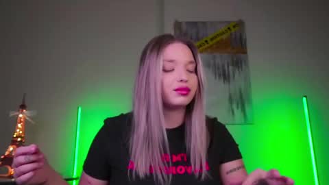 Violla online show from February 17, 2025, 7:47 am