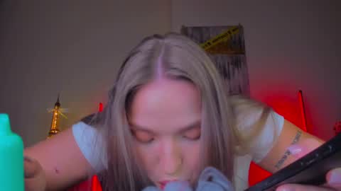 Violla online show from February 26, 2025, 3:41 pm