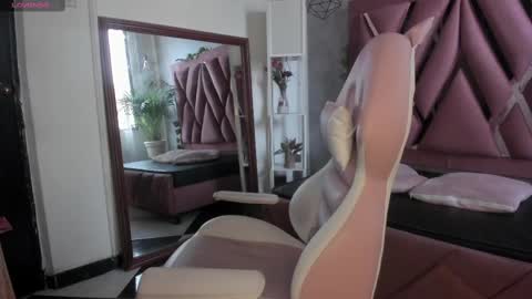 Violetta online show from March 12, 2025, 10:17 pm