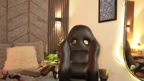 viollettebylyly online show from January 8, 2026, 2:30 pm