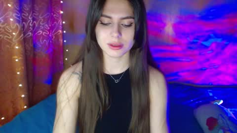 viollinalv online show from March 4, 2025, 9:11 pm