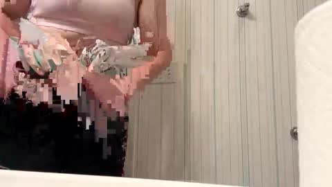 viper24254 online show from November 28, 2025, 4:31 pm