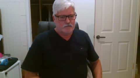 viper654321 online show from December 14, 2025, 7:58 am