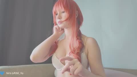  Lily  online show from September 19, 2025, 5:09 am