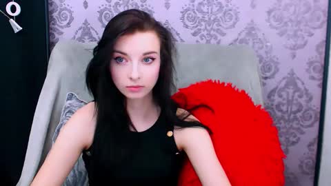 VirginLuna online show from May 24, 2026, 7:19 pm