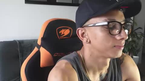 VITO BENZ online show from October 26, 2025, 12:00 pm