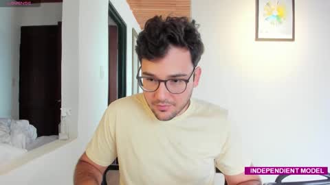 Vito Ferrer online show from September 20, 2025, 3:24 pm