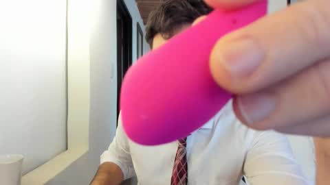 Vito Ferrer online show from November 6, 2025, 12:50 pm