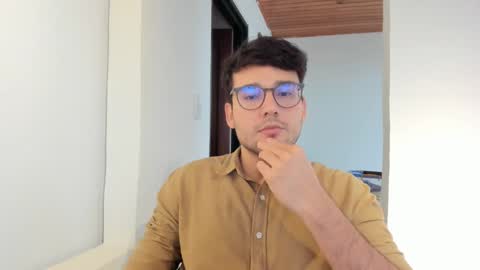 Vito Ferrer online show from November 14, 2025, 8:18 pm