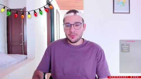 Vito Ferrer online show from December 2, 2025, 7:09 pm