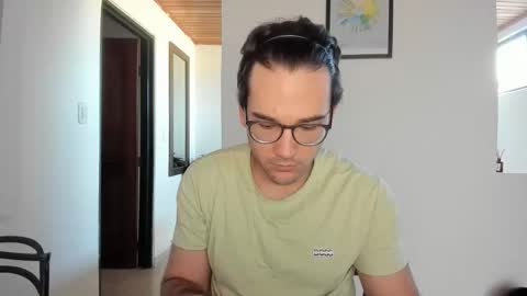 Vito Ferrer online show from March 19, 2026, 11:47 am