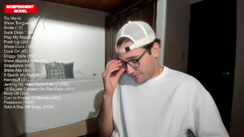 Vito Ferrer online show from April 21, 2026, 12:12 am