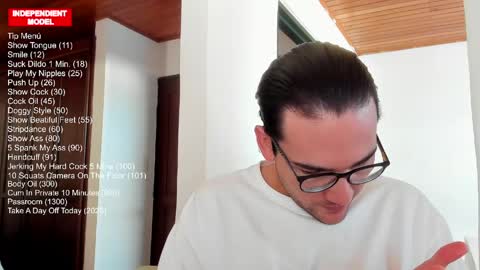 Vito Ferrer online show from April 22, 2026, 1:12 pm