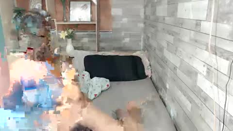 kim online show from February 26, 2025, 1:08 pm