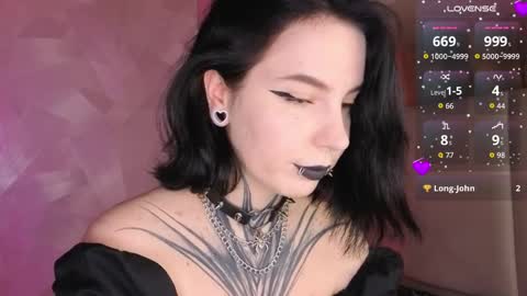 Snapshot of vivi__squirrel chatting on May 28, 2026, 1:47 am Vivi online show from May 28, 2026, 1:47 am
