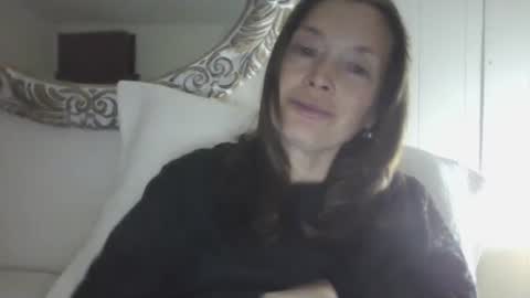 vivian online show from September 21, 2025, 1:18 am