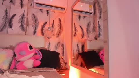 Viviana  online show from September 24, 2025, 11:08 pm