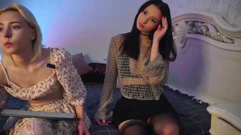 Vivi online show from November 26, 2025, 12:17 pm