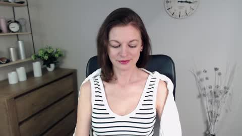 Vivian online show from January 17, 2025, 6:47 am