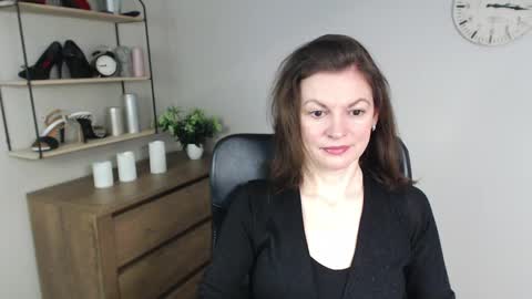 Vivian online show from January 28, 2025, 7:43 am