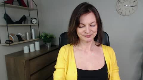 Vivian online show from February 27, 2025, 1:07 pm