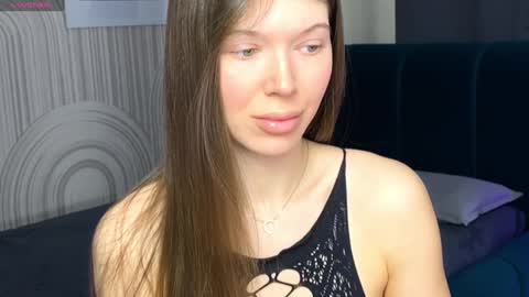 Snapshot of vivian_evans_ chatting on February 7, 2025, 12:31 am Vivian Evans online show from February 7, 2025, 12:31 am