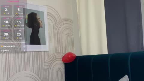 Snapshot of vivian_evans_ chatting on February 15, 2025, 6:44 am Vivian Evans online show from February 15, 2025, 6:44 am