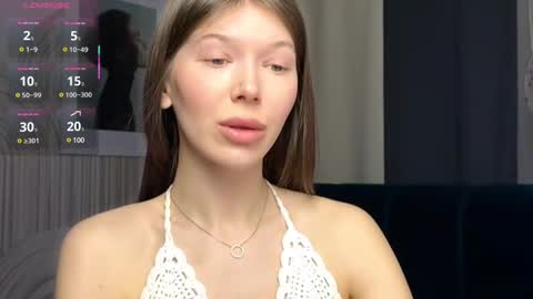 Snapshot of vivian_evans_ chatting on February 19, 2025, 1:29 am Vivian Evans online show from February 19, 2025, 1:29 am