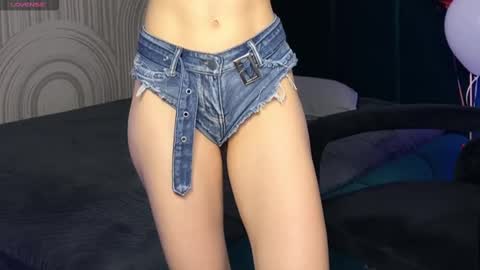 Snapshot of vivian_evans_ chatting on February 20, 2025, 7:45 am Vivian Evans online show from February 20, 2025, 7:45 am