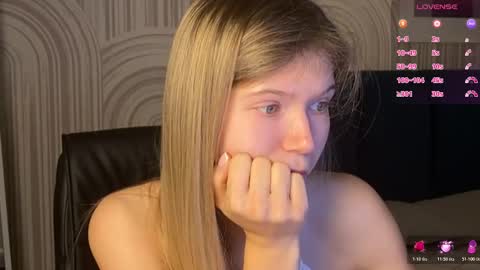 Snapshot of vivian_evans_ chatting on October 24, 2025, 1:13 am Vivian Evans online show from October 24, 2025, 1:13 am