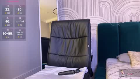 Snapshot of vivian_evans_ chatting on December 16, 2025, 2:05 am Vivian Evans online show from December 16, 2025, 2:05 am