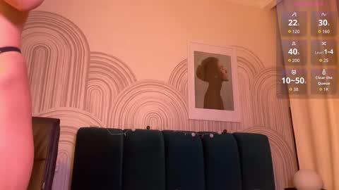 Snapshot of vivian_evans_ chatting on December 20, 2025, 12:07 am Vivian Evans online show from December 20, 2025, 12:07 am