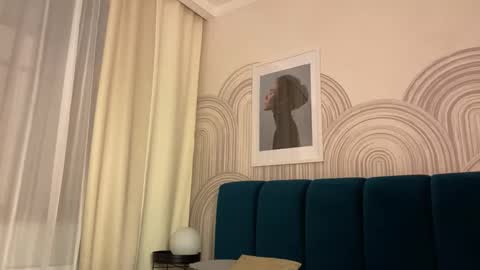 Snapshot of vivian_evans_ chatting on February 10, 2026, 2:37 am Vivian Evans online show from February 10, 2026, 2:37 am