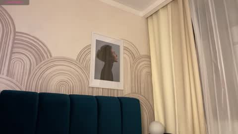 Snapshot of vivian_evans_ chatting on February 11, 2026, 12:48 am Vivian Evans online show from February 11, 2026, 12:48 am