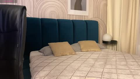 Snapshot of vivian_evans_ chatting on February 16, 2026, 1:57 am Vivian Evans online show from February 16, 2026, 1:57 am