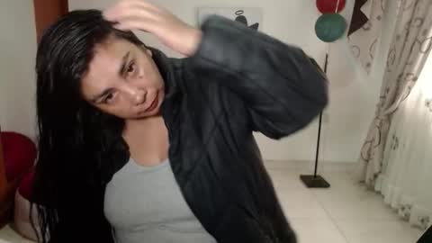 vivian_milf_paint online show from January 8, 2026, 12:51 pm