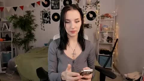 vivian_qwerty online show from December 25, 2024, 4:12 am