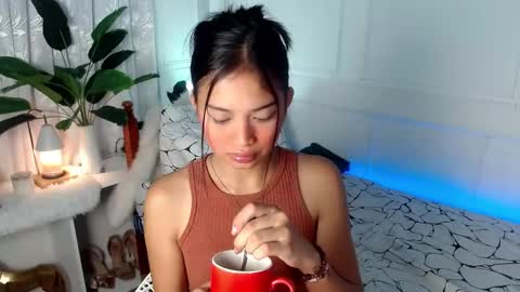 Vivian online show from February 3, 2025, 6:39 pm