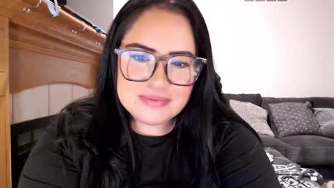 Snapshot of vivianaortega chatting on March 4, 2025, 5:21 am Vivi online show from March 4, 2025, 5:21 am