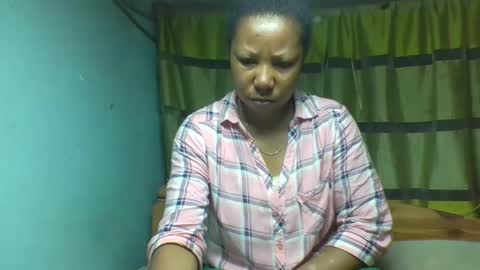 viviane0812 online show from October 2, 2025, 6:37 pm