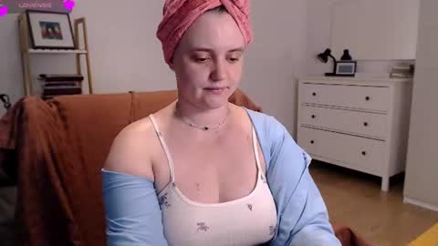 Snapshot of vivianmarble chatting on June 29, 2026, 11:10 am Lela online show from June 29, 2026, 11:10 am