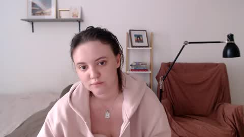 Snapshot of vivianmarble chatting on July 19, 2026, 11:25 am Lela online show from July 19, 2026, 11:25 am