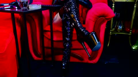 Vivian Reeve online show from February 4, 2025, 5:01 pm