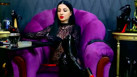 Vivian Reeve online show from March 7, 2025, 1:51 pm