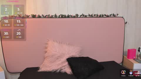 Vivian online show from September 23, 2025, 12:41 pm