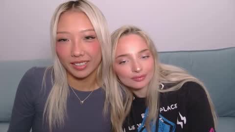 Snapshot of vivianwinters chatting on November 18, 2025, 11:59 pm vivianwinters online show from November 18, 2025, 11:59 pm