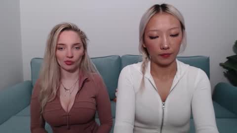 Snapshot of vivianwinters chatting on November 21, 2025, 7:45 pm vivianwinters online show from November 21, 2025, 7:45 pm